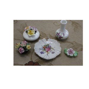 LOT 5 -pc Vintage set porcelain ceramic Floral figurine & mini Vase